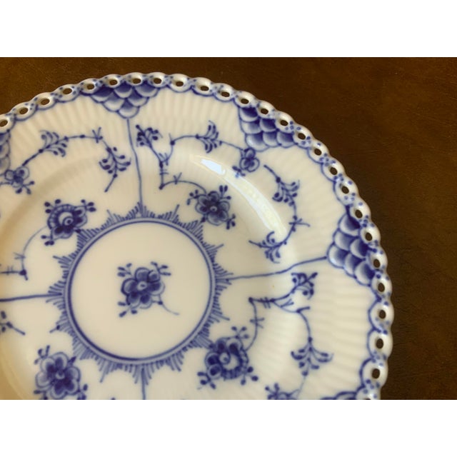 Traditional 1970s Royal Copenhagen Blue Fluted Full Lace Side Plate 1088 For Sale - Image 3 of 7