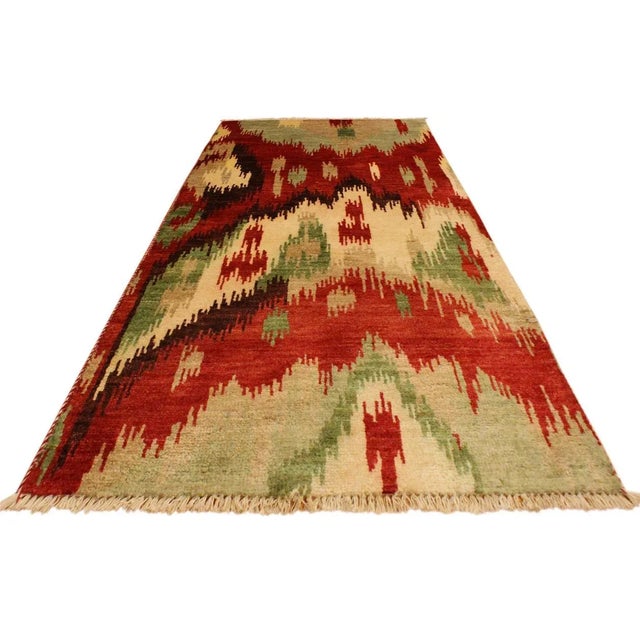 Inspired by abstract art this modern rug adds another dimension to the décor. The bold motifs forming the visual language...