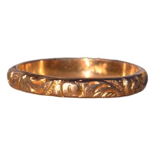 Early 20th Century The Gromo: Antique Yellow Gold Hand Engraved Mid Finger or Child's Ring, Size 3 For Sale