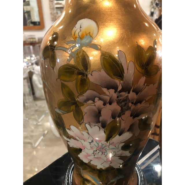 Vintage Chinoiserie Gold Leaf Brass Floral Birds Table Lamps -A Pair For Sale - Image 4 of 13