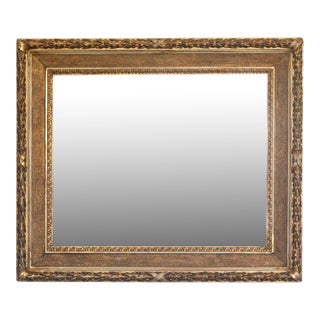 Italian 19th Century Giltwood Mirror with Carved Foliage and Rais-de-Cœur For Sale