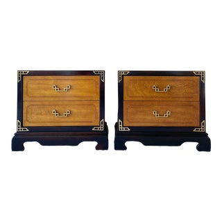 Vintage Chinoiserie Burl and Black Nighstands by Bassett Furniture - a Pair For Sale