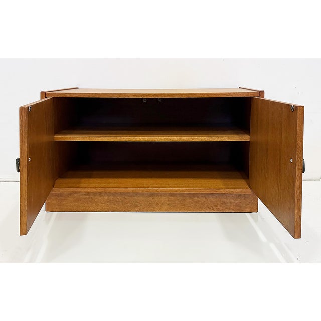 Small Oak Danish Modern Brutalist Chests, Henning Kjaernulf Style, Pair For Sale In Miami - Image 6 of 10