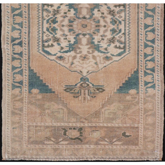 Mid 20th Century Vintage Oushak Rug With Geometric Medallion 1'9 X 3'4 For Sale - Image 5 of 8
