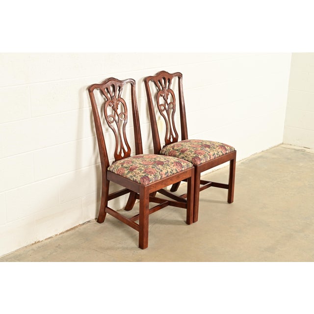 Henredon Henredon Georgian Carved Mahogany Side Chairs or Dining Chairs, Pair For Sale - Image 4 of 15