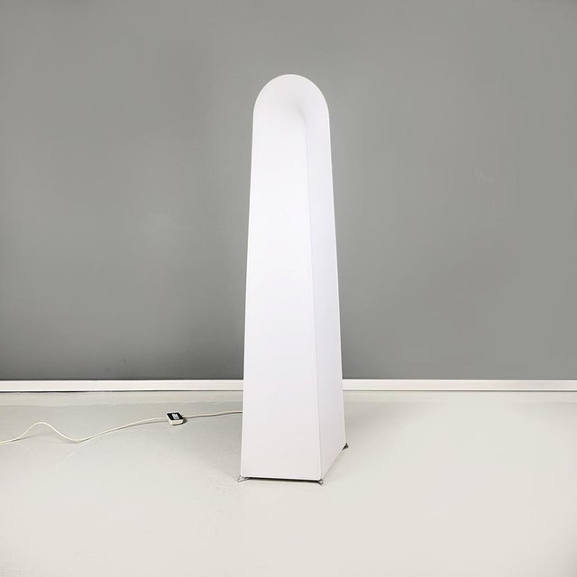Italian modern Floor lamp mod. Kazuki by Kazuhide Takahama for Sirrah, 1980s Floor lamp mod. Kazuki with white fabric...