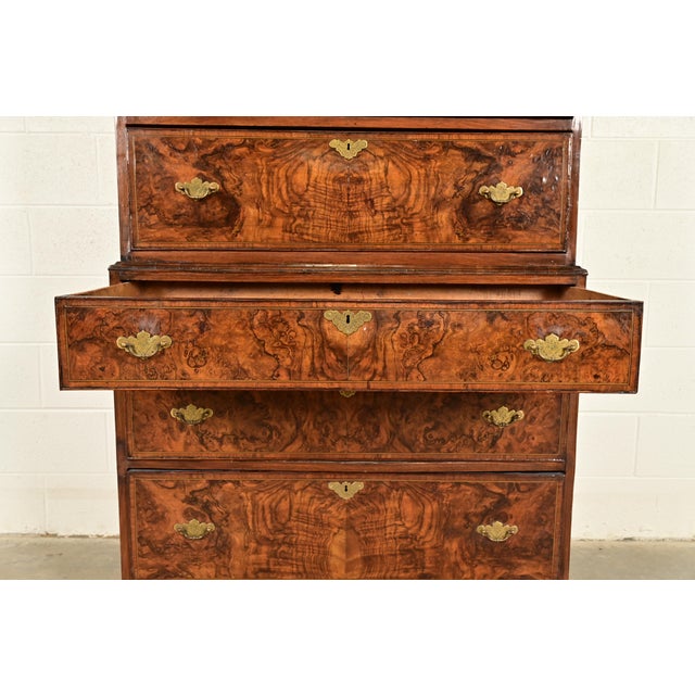 18th Century Antique English Chippendale Burled Walnut Highboy Dresser For Sale In South Bend - Image 6 of 15