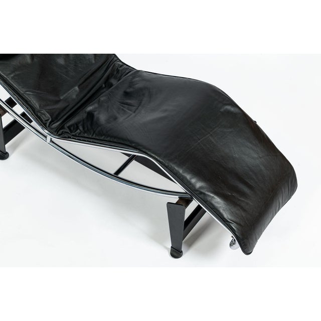 Cassina Lc4 Black Leather Chaise Lounge Chair by Le Corbusier 1981 For Sale - Image 13 of 18