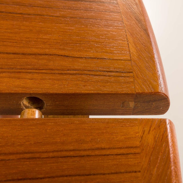 Danish Round Teak Expandable Table with 2 Leaves, 1960s For Sale - Image 13 of 14