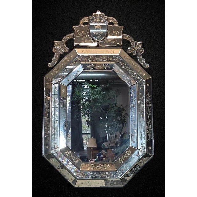 Antique or Vintage Octagonal Venetian Etched Glass Mirror With Etched Floral Design For Sale In Cleveland - Image 6 of 18