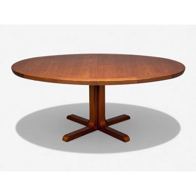 Skovby Møbelfabrik, Danish Modern, Teak, Expandable Dining Table, Denmark, 1960s For Sale - Image 4 of 12