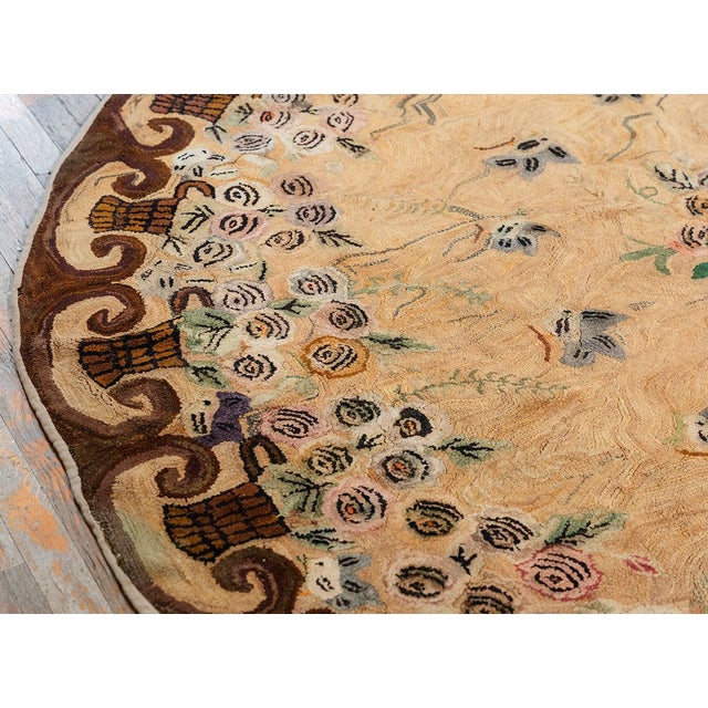 1880s Beige Ground Floral Folk Art Antique Flatweave American Hooked Round Rug For Sale In New York - Image 6 of 8