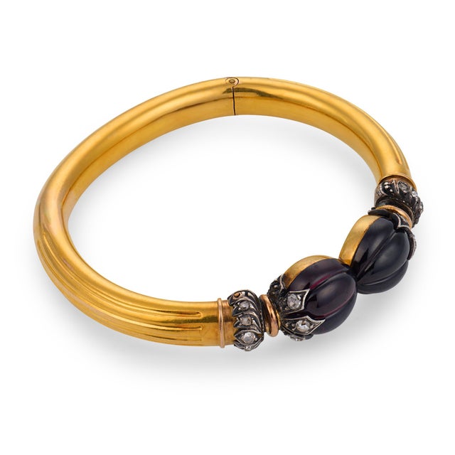 1910s French Belle Epoque Garnet Diamond 18k Yellow Gold Silver Bangle For Sale - Image 4 of 7