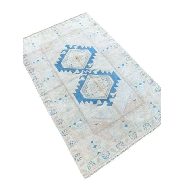 This is a beautiful, hand-knotted rug made using traditional techniques. with its unique patterns and natural colors, it...