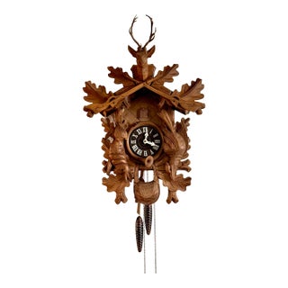 1980s German Hand Carved Hunter's Trophy Cuckoo Clock in the Black Forest Style For Sale