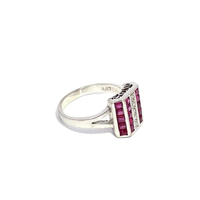 Modern 14k White Gold Ruby and Diamond Ring, Size 6 For Sale - Image 3 of 4