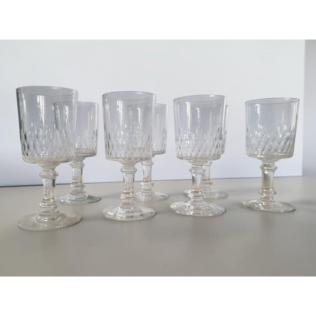 Baccarat Richelieu-Champigny Pattern Wine Glasses, 1920s, Set of 7 For Sale - Image 4 of 8
