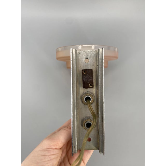 1920s French Art Deco Wall Lamp with Stepped Glass Shade, 1920 For Sale - Image 5 of 12