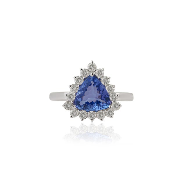 Victorian 1.38ct Trillion-Cut Tanzanite & Diamond Halo Ring 18k White Gold Size 4 For Sale - Image 4 of 16