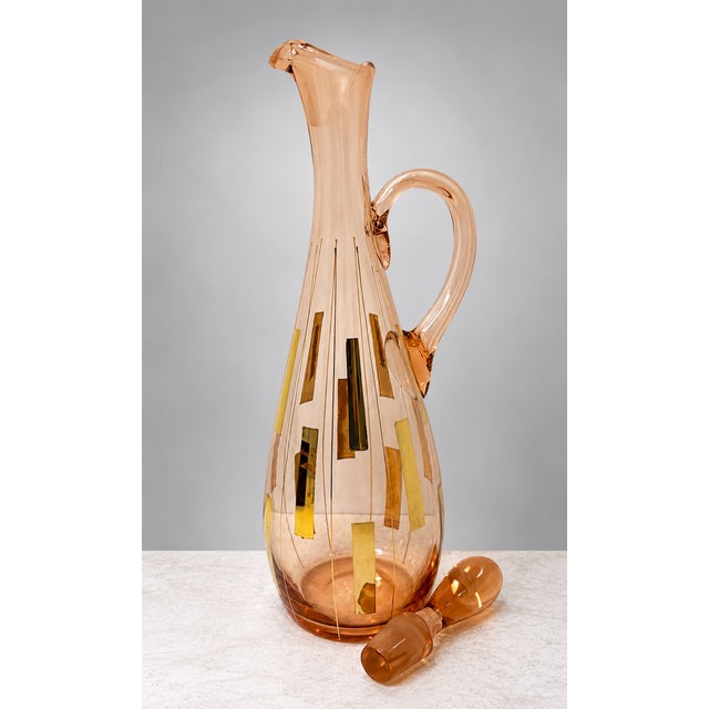 1950s Vintage Rose-Gold Glass Decanter & 6 Cordial Glasses — Geometric Gold Modernist Barware Set 7 pcs For Sale - Image 5 of 6