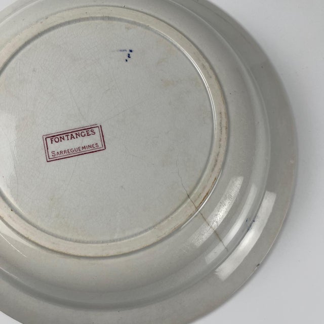 Large Fontange Hollow Dish in Earthernware from Sarreguemines, 19th-20th Century For Sale - Image 4 of 10