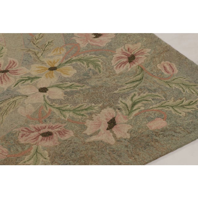 1920s Antique Hooked Rug With Oval Medallion & Pastel Florals in Green - Rug & Kilim For Sale - Image 5 of 11