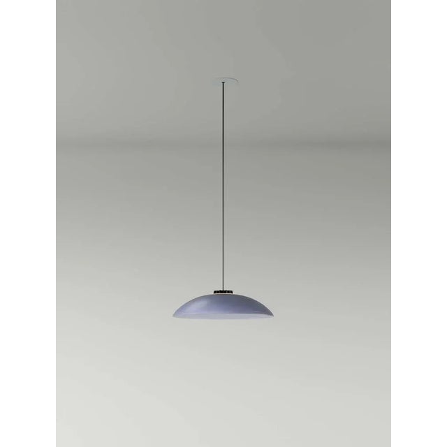Small blue headhat plate pendant lamp by santa & cole dimensions: d 35 x h 9 cm materials: metal. Cable lenght: 3mts....