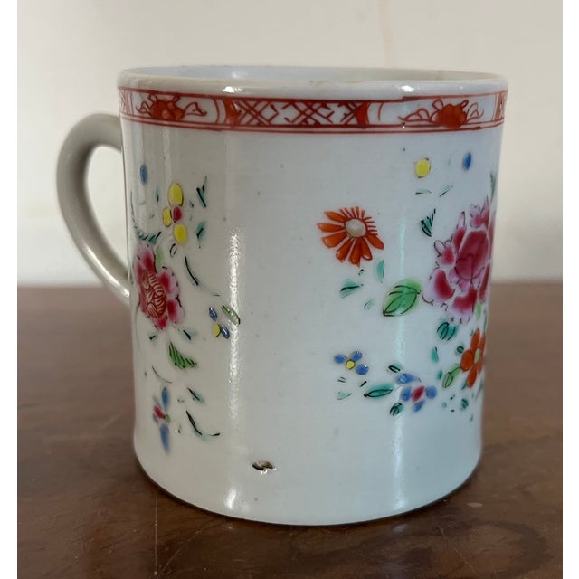Chinoiserie Small Antique 18th Century Chinese Export Porcelain Famille Rose Mug or Coffee Can For Sale - Image 3 of 8