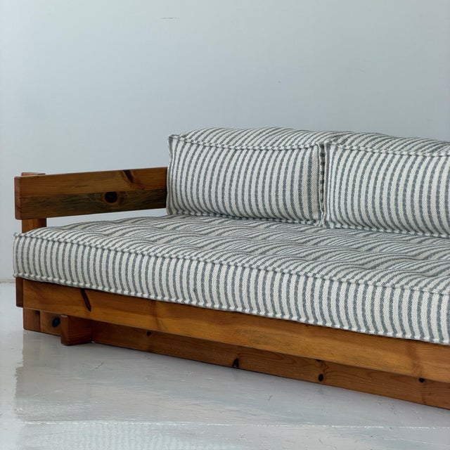Mid-Century Modern 1970s Swedish Pine Daybed Sofa Attributed to Yngve Ekström for Swedese For Sale - Image 3 of 10