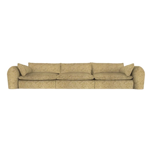 Modern Comfy Sofa in Linen Fabric by Collector For Sale