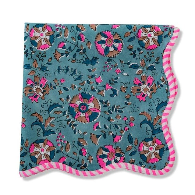 Furbish Merritt Scalloped Edge Dinner Napkins, Set of 4 | Chairish