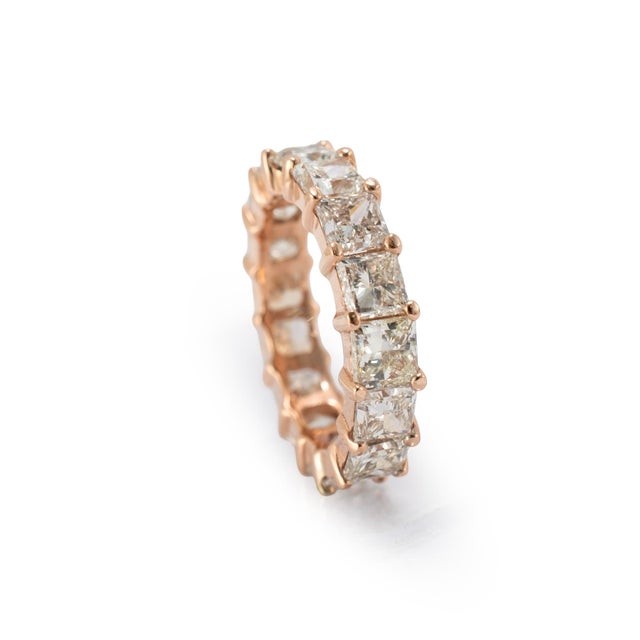 Modern Men’s 10k Rose Gold 10.55ctw Princess Cut Diamond Eternity Band Ring, Size 9 For Sale - Image 3 of 8