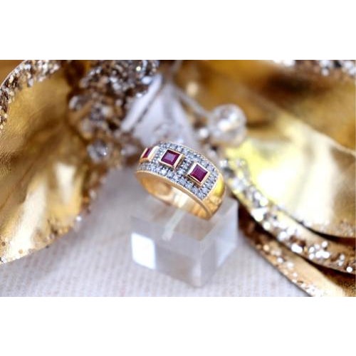 Gold Gold Ring with Diamonds in Brilliant Cut For Sale - Image 8 of 10