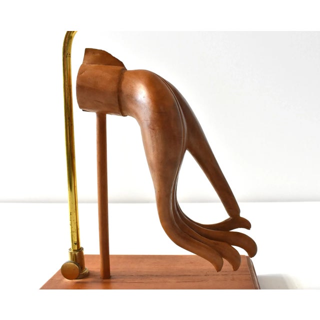 Brown 1950s Mid-Century Modern Carved Teak Hand Sculpture Table Lamp For Sale - Image 8 of 12