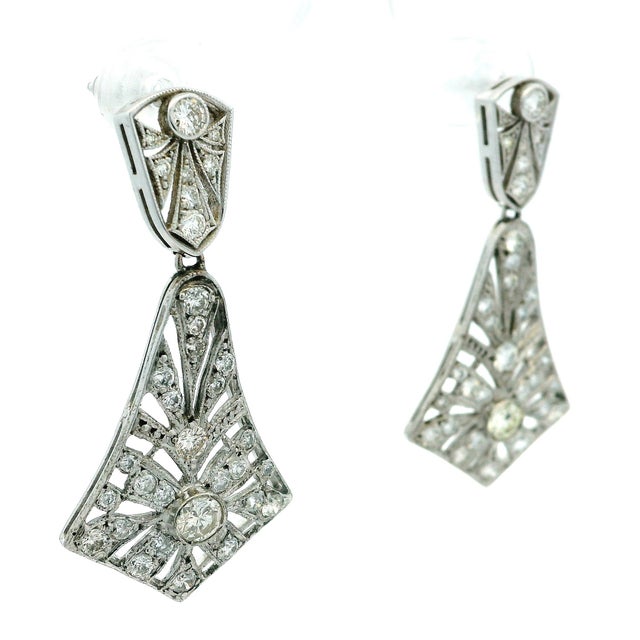 1940s Vintage Platinum Diamond Articulated Drop Earrings, Circa 1940s, A Pair For Sale - Image 5 of 8