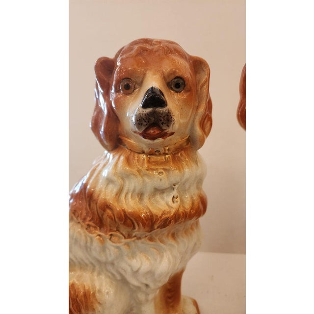 Early 20th Century Pair of Ceramic Staffordshire Spaniel Dogs For Sale - Image 10 of 10