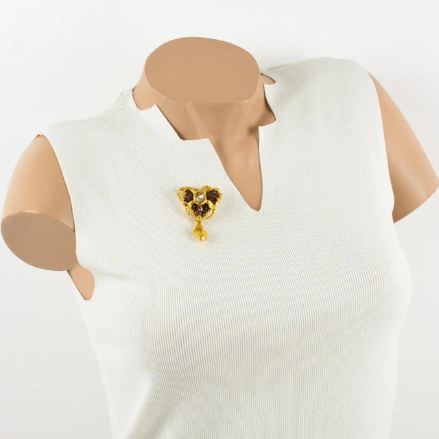 Christian Lacroix Christian Lacroix Gilded and Jeweled Brutalist Heart Brooch For Sale - Image 4 of 10