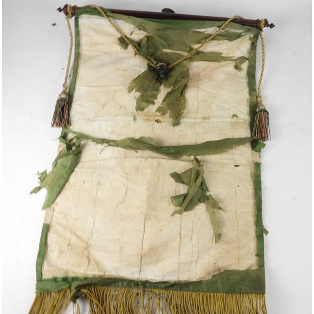 Traditional Antique Gift-Sized French Tapestry With Floral Medallion Design - Rug & Kilim For Sale - Image 3 of 4