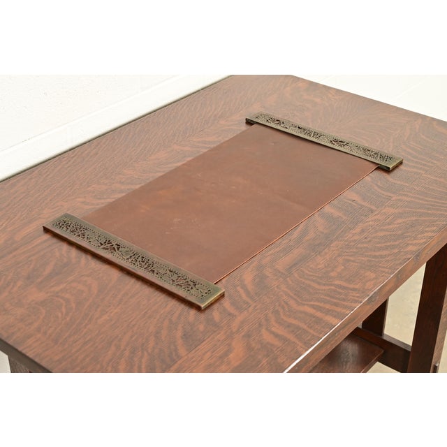 Tiffany Studios Tiffany Studios New York Grapevine Pattern Bronze Blotter Ends With Leather Desk Blotter For Sale - Image 4 of 13