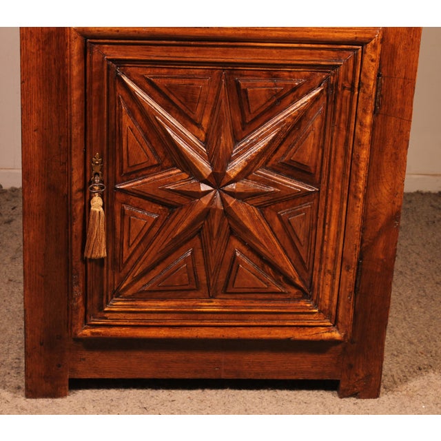 17th Century Louis III Oratory in Walnut For Sale - Image 3 of 12