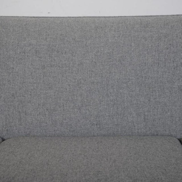 1960s ML-90 Three-Seater Sofa in Hallingdal 130 Fabric by Illum Wikkelsø, 1960s For Sale - Image 5 of 17