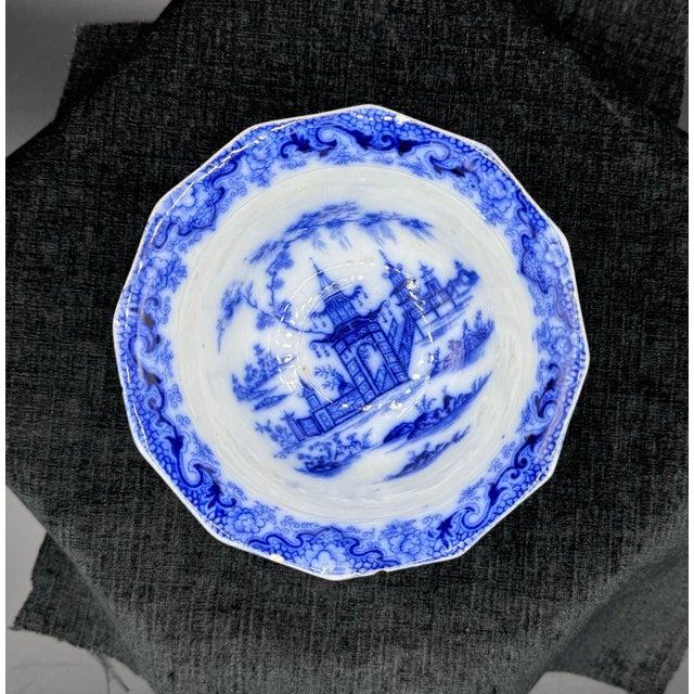 William IV Blue & White Bowel “Whampoa Pattern “ For Sale - Image 3 of 8