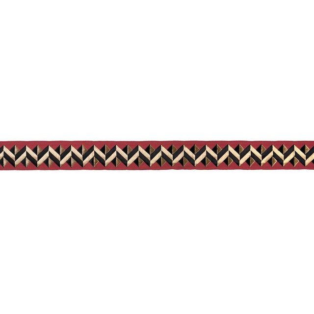 A dazzling trim with a dynamic satin-stitched pattern, Zigzag Moderne Tape adds energy and polish to pillows, upholstery,...