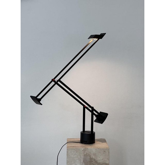 Industrial Italian Tizio Desk Lamp by Richard Sapper for Artemide, 1970s For Sale - Image 3 of 18