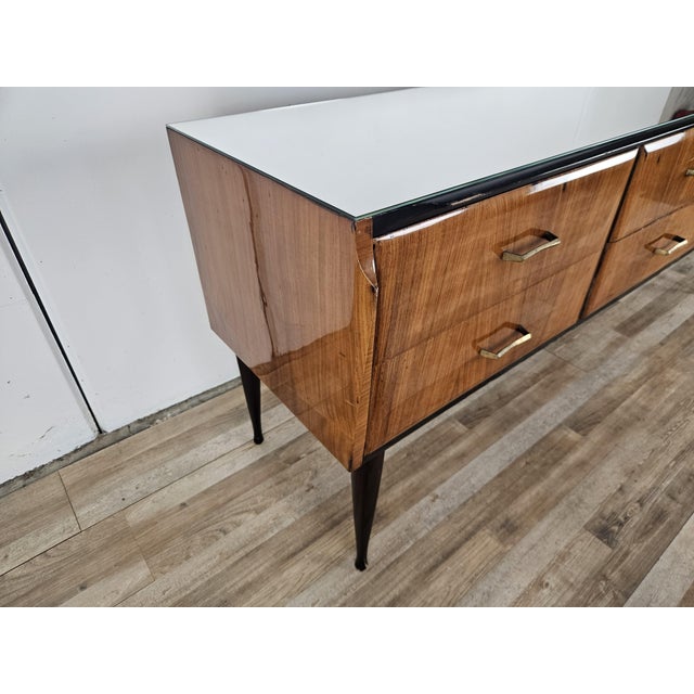 Mid-Century Modern Mahogany Burl Chest of Drawers with Mirrored Top, 1960 For Sale - Image 3 of 18