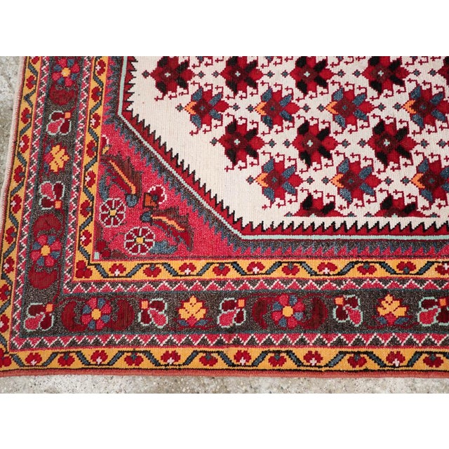 Late 20th Century Galerie Shabab Collection Late 20th Century Handmade Persian Malayer Throw Rug For Sale - Image 5 of 8
