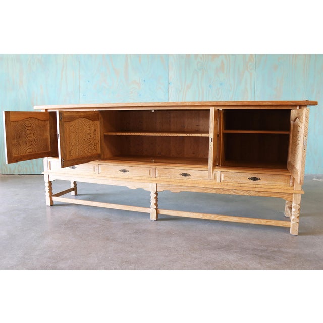 1960s 1960s Henning Kjaernulf Danish Quarter Sawn Oak Sideboard Cabinet Danish Modern, Attributed For Sale - Image 5 of 13