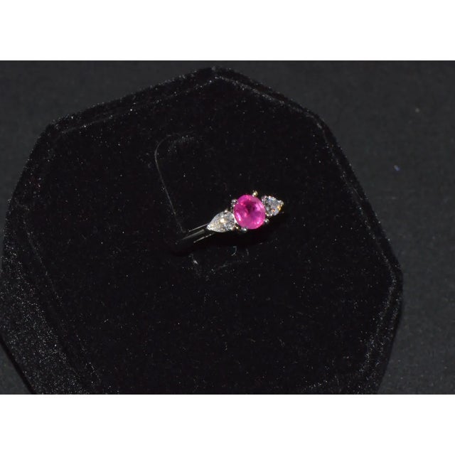 Contemporary Authentic Tiffany & Co. Natural 1.15Cts VS G Diamond Ruby 950 Platinum Engagement Ring, size 4.75 For Sale - Image 3 of 12
