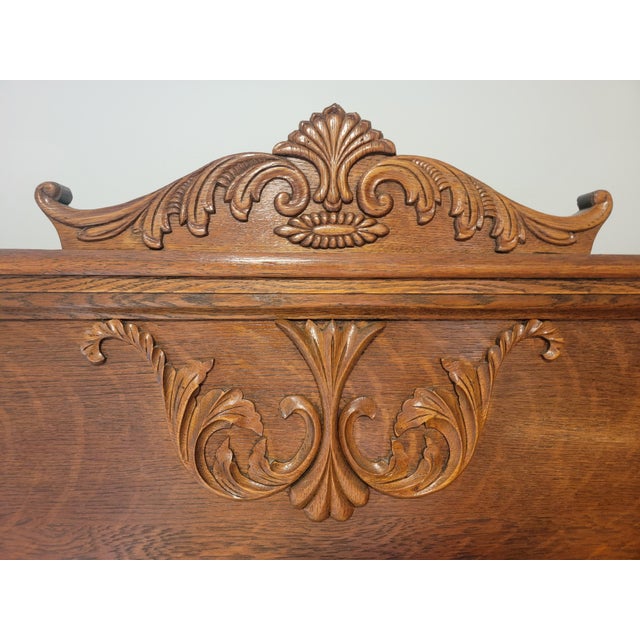 1900 - 1909 Antique Quarter-Sawn Tiger Oak Full Bed With Carved Floral Crest, c.1905 For Sale - Image 5 of 10