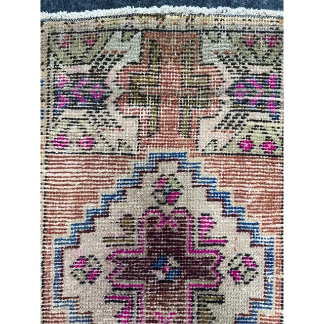 Turkish Yastik Rug 1'6" x 2'9" For Sale - Image 4 of 5
